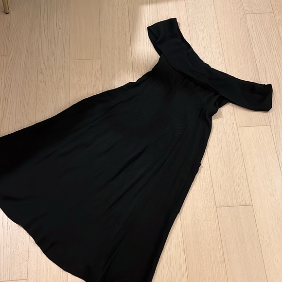 Reformation Off the Shoulder Midi Dress - Picture 11 of 13